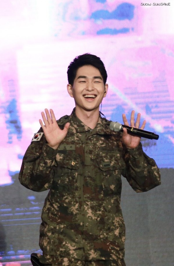 13 Idola K-pop Yang Akan Kembali dari Militer Paruh Kedua Tahun 2020 ini