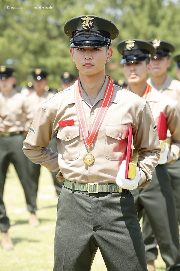 13 Idola K-pop Yang Akan Kembali dari Militer Paruh Kedua Tahun 2020 ini