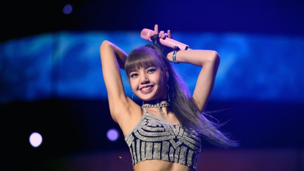 Lisa dan BTS Jimin dari BLACKPINK Menerima Ancaman Maut + Penggemar Meminta Lembaga Kedua Grup untuk Mengambil Tindakan