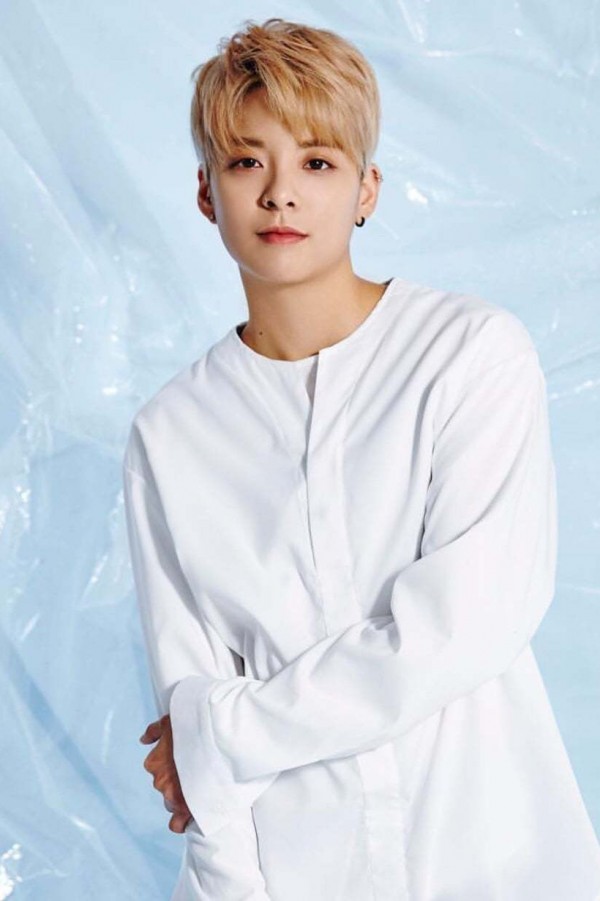 Amber Liu Membanting Pembenci karena Memberitahunya untuk Mengambil Nyawanya + Menyebarkan Rumor Kehamilan dan Kencan 
