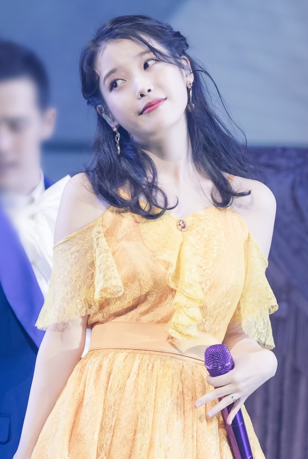 IU