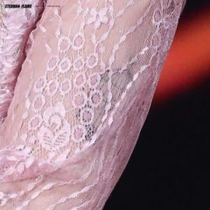 Netizen Menganalisis DUA KALI Tato Chaeyoung Mengikuti Rumor Dia Berkencan dengan Seniman Tatonya