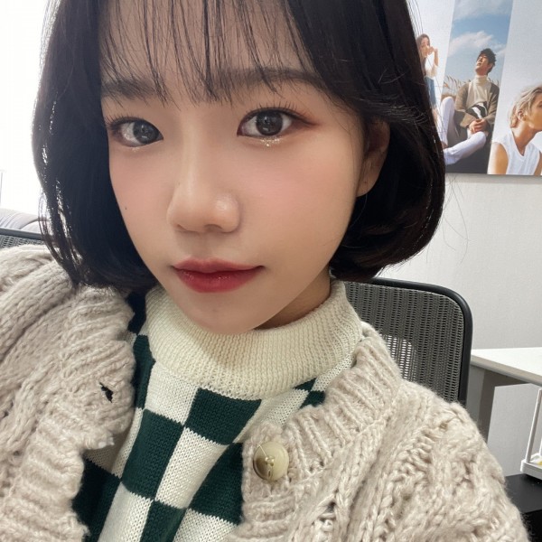 Jo Yuri GLASSY
